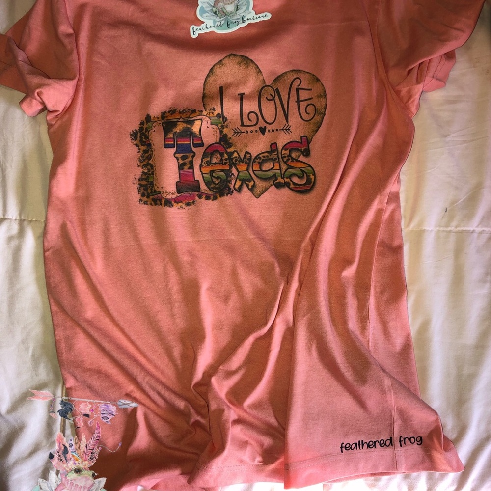 MEDIUM graphic TEXAS TEE